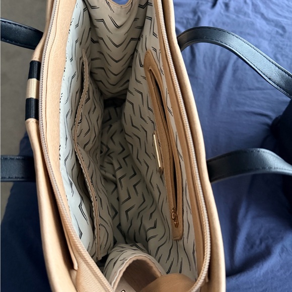 NWOT Leather tote from Vici - Picture 5 of 5